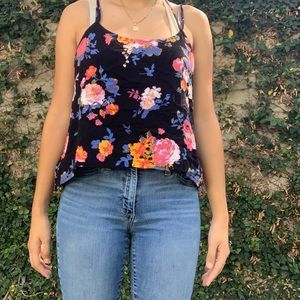 Floral Mudd tank top in Perfect condition!!